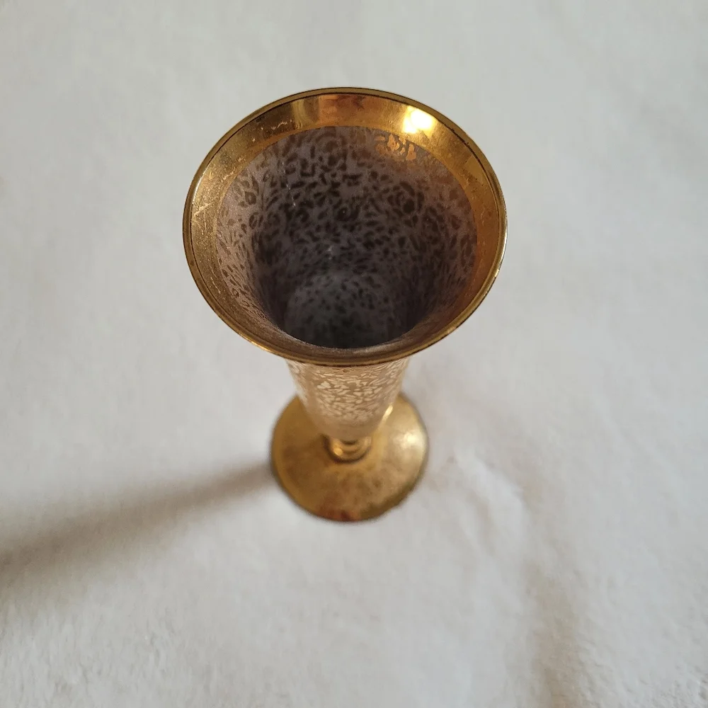 •SOLD• Vintage gold bud vase - Picture 4 of 5